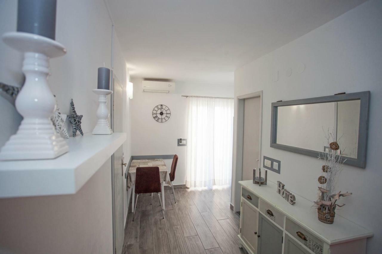 Apartments Tin โรวีน ภายนอก รูปภาพ
