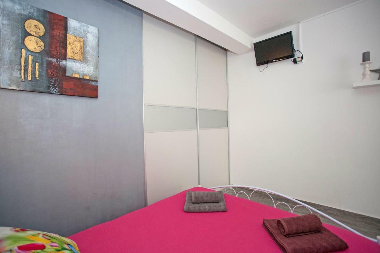 Apartments Tin โรวีน ภายนอก รูปภาพ